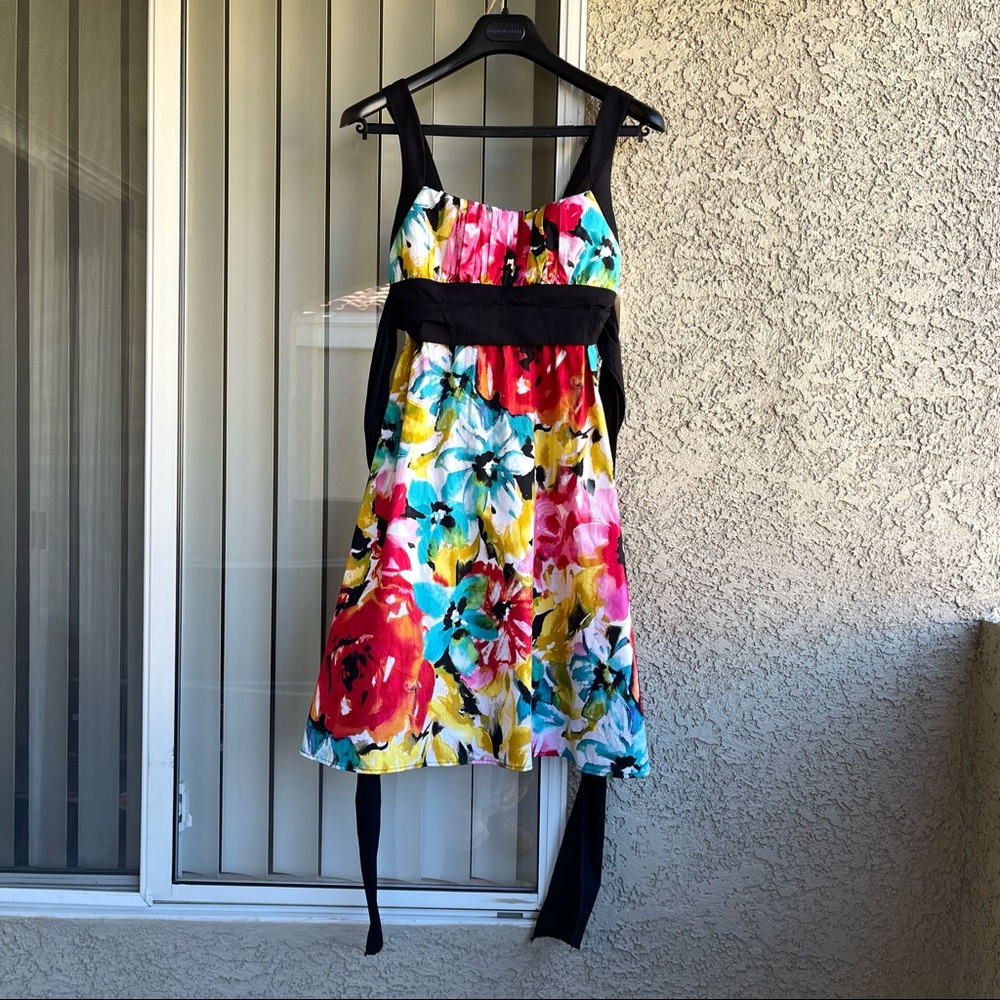 NWT B. Smart Floral white/red/turquoise Mini Dress Size: S